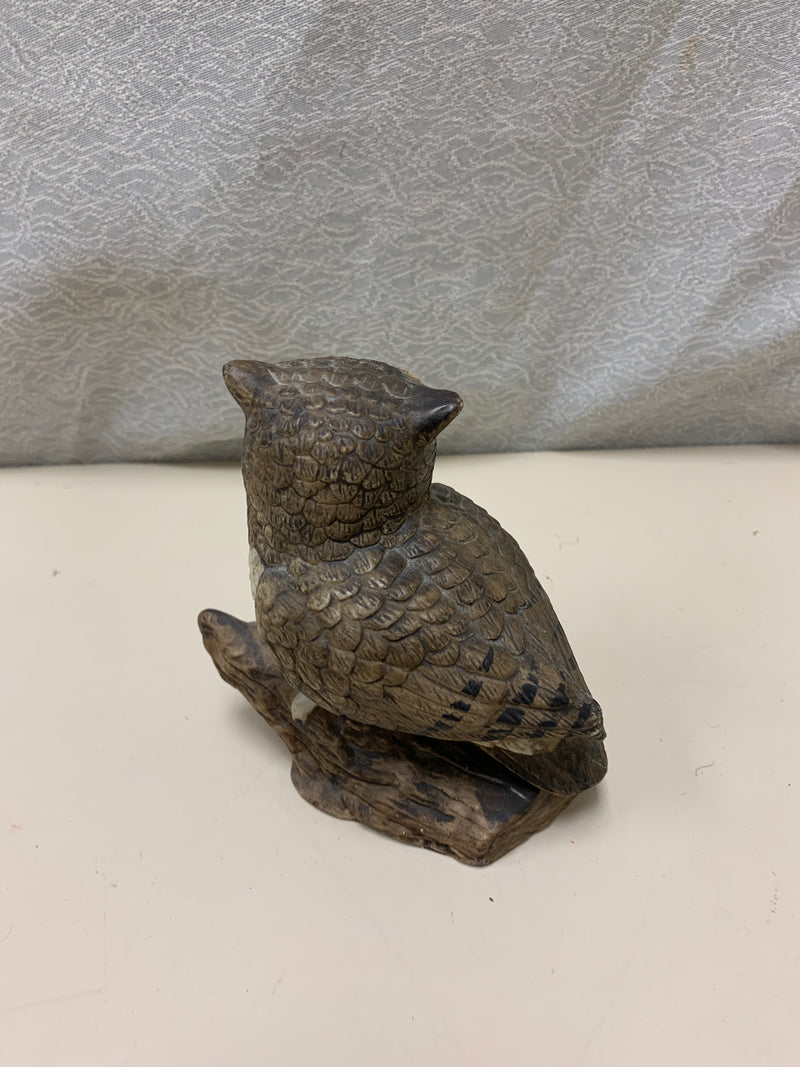 CERAMIC OWL ON LOG FIGURINE