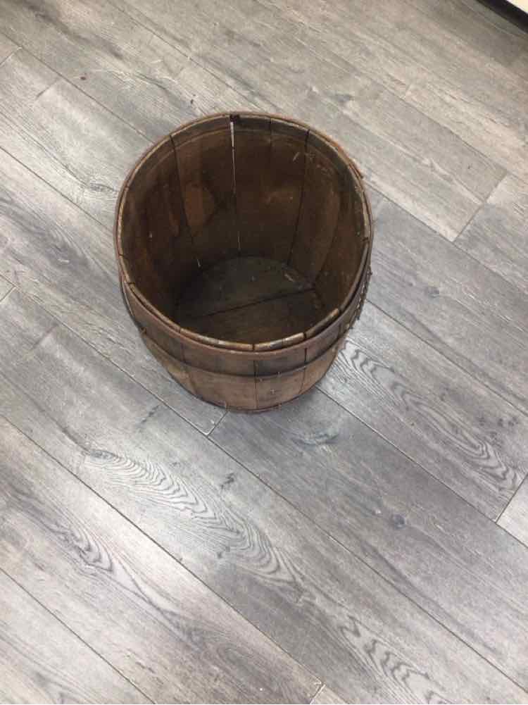 VINTAGE BEER KEG