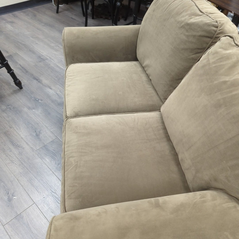 BROWN BROYHILL LOVESEAT