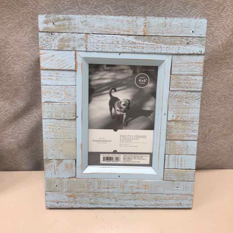 RUSTIC WOOD BLUE PIC FRAME