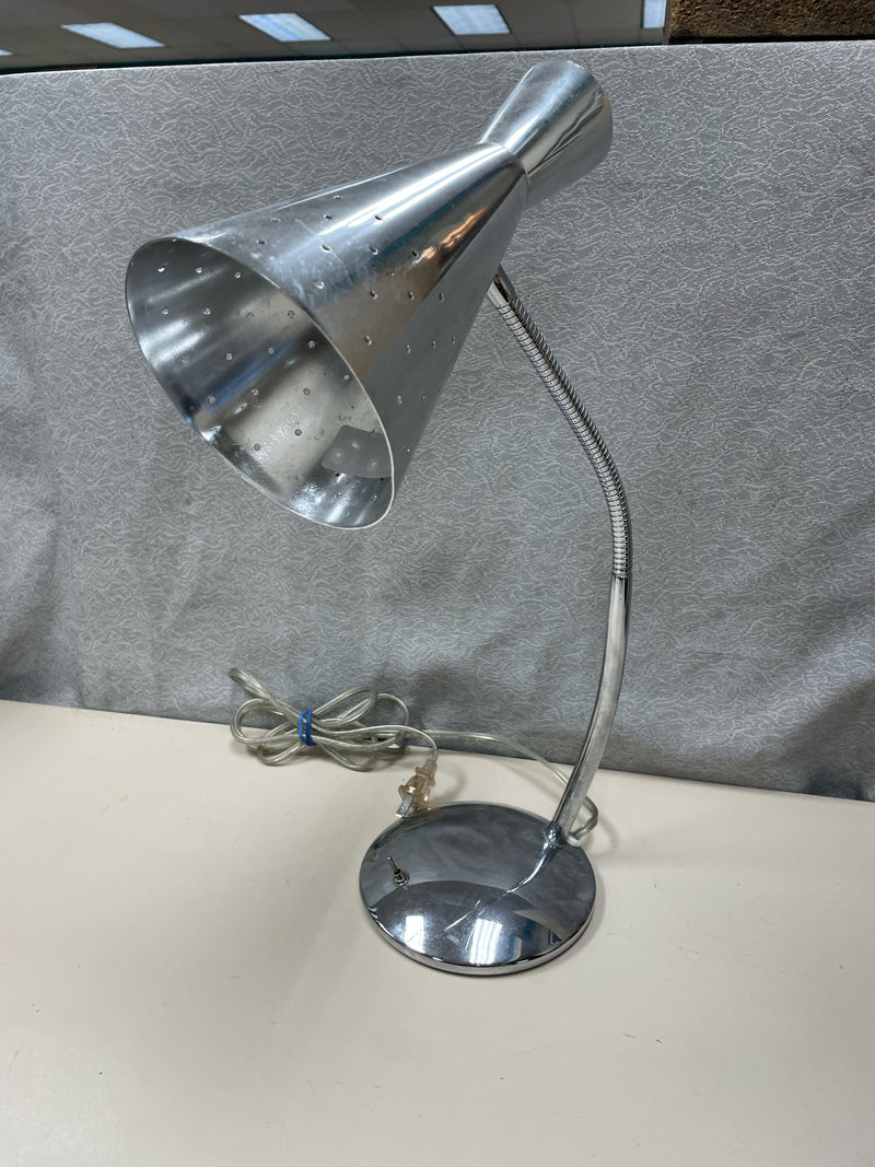 RETRO STYLE METAL LAMP