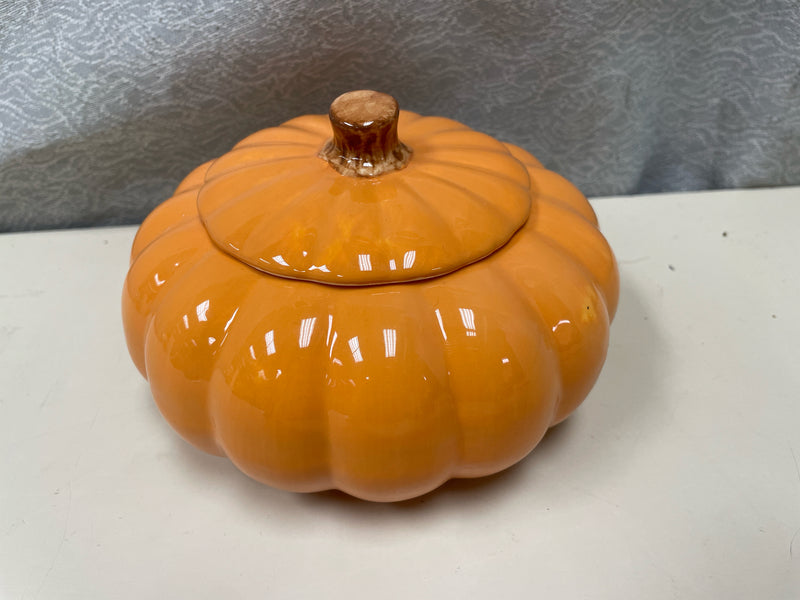 CERAMIC PUMPKIN WITH LID