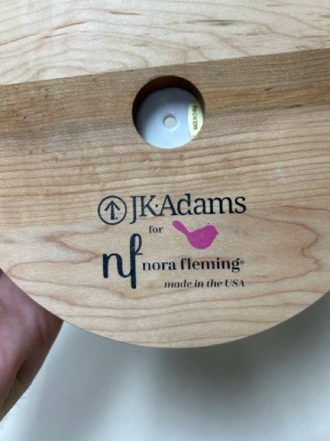 WOOD BOARD W/TENNIS BALL INSERT