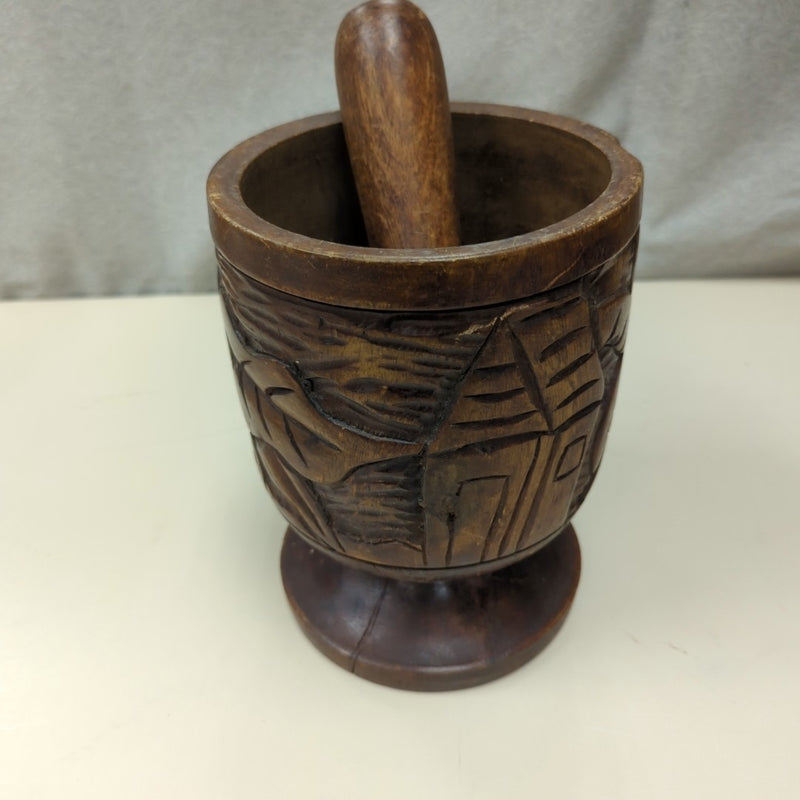 WOOD CARVED BOWL W/GRINDER