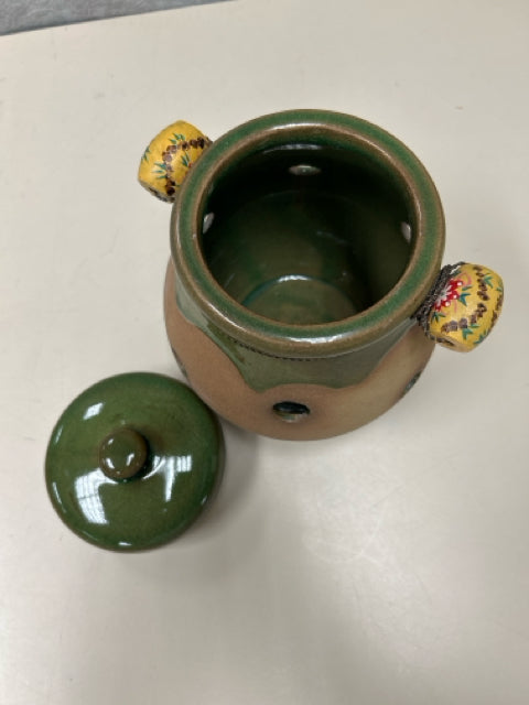 TAN/GREEN CERAMIC LANTERN