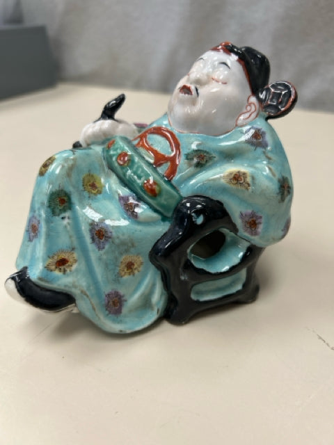 SMOKING MAN FIGURINE