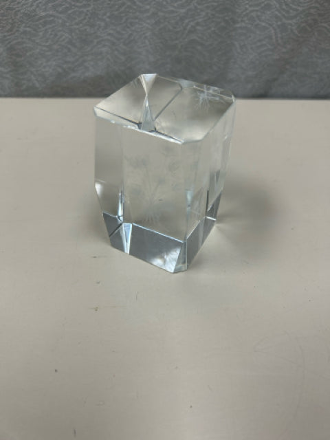 GLASS FLORAL INSIDE BOX