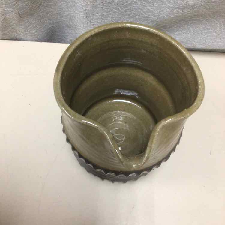 GREEN/BROWN CERAMIC CREAMER
