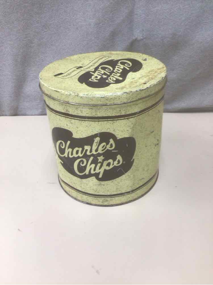 VINTAGE CHIP TIN