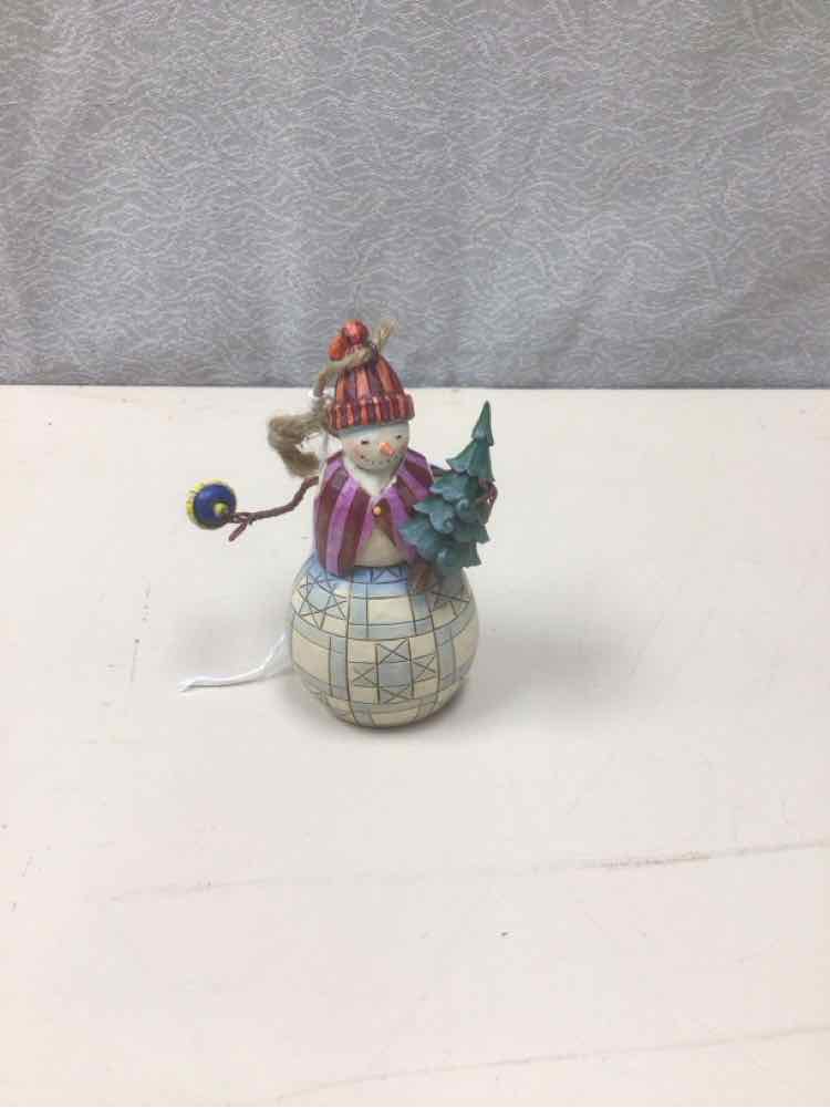 MINI ORNATE CARVED SNOWMAN