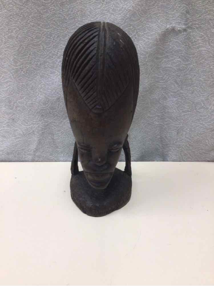 WOODEN AFRICAN HEAD STATUE