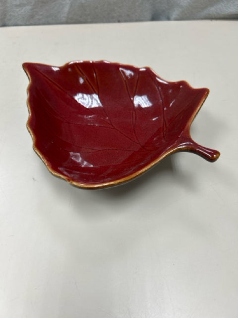 RED LEAF BOWL
