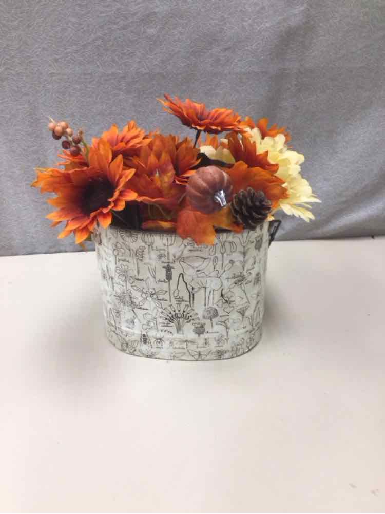 FLORAL TIN W/FALL ARRANGEMENT