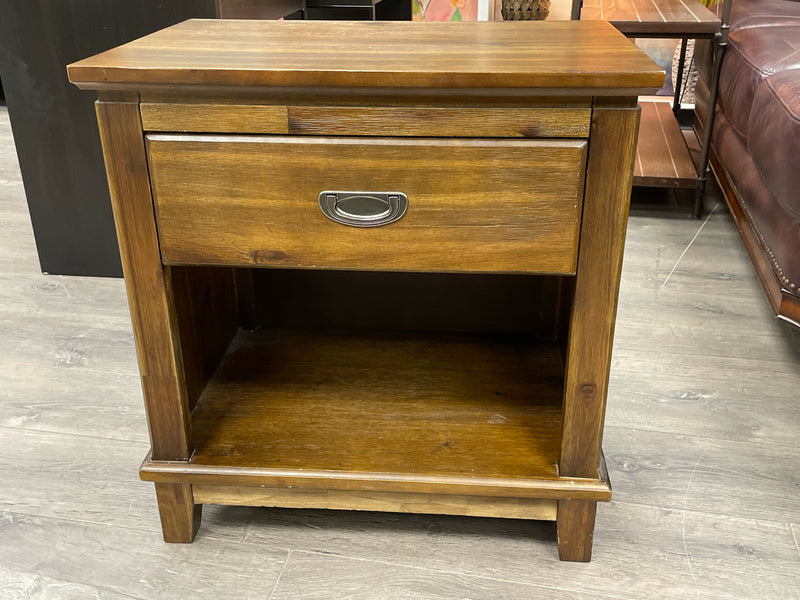 BROWN NIGHTSTAND W/DRAWER