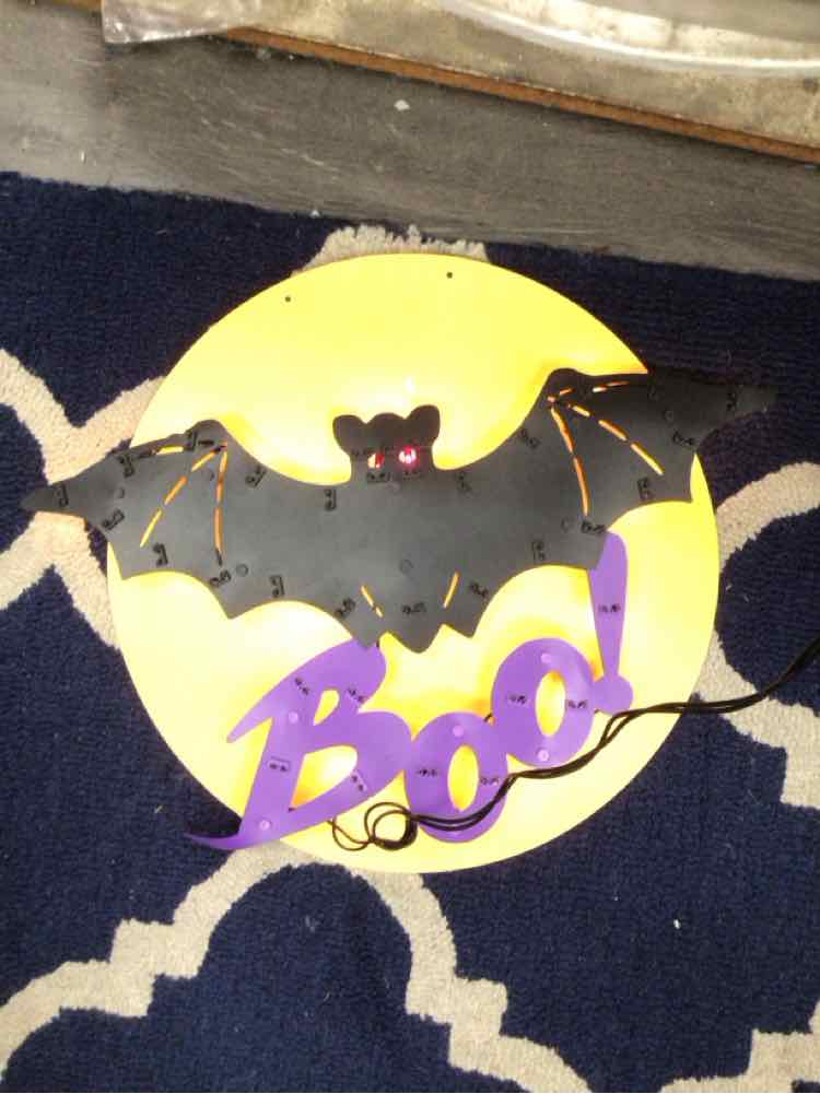 METAL "BOO" BAT LIGHT UP
