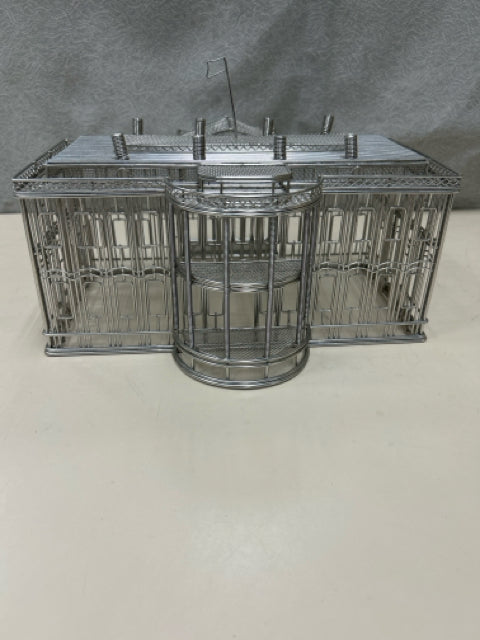 METAL WIRE WHITE HOUSE REPLICA