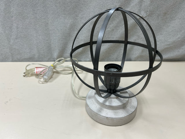 WOOD BASE METAL SPHERE LIGHT