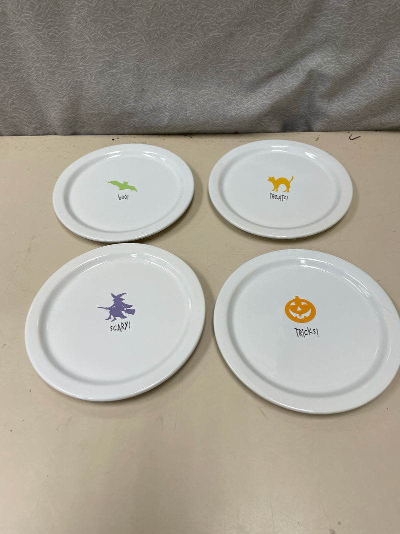 4 HALLOWEEN THEME PLATES