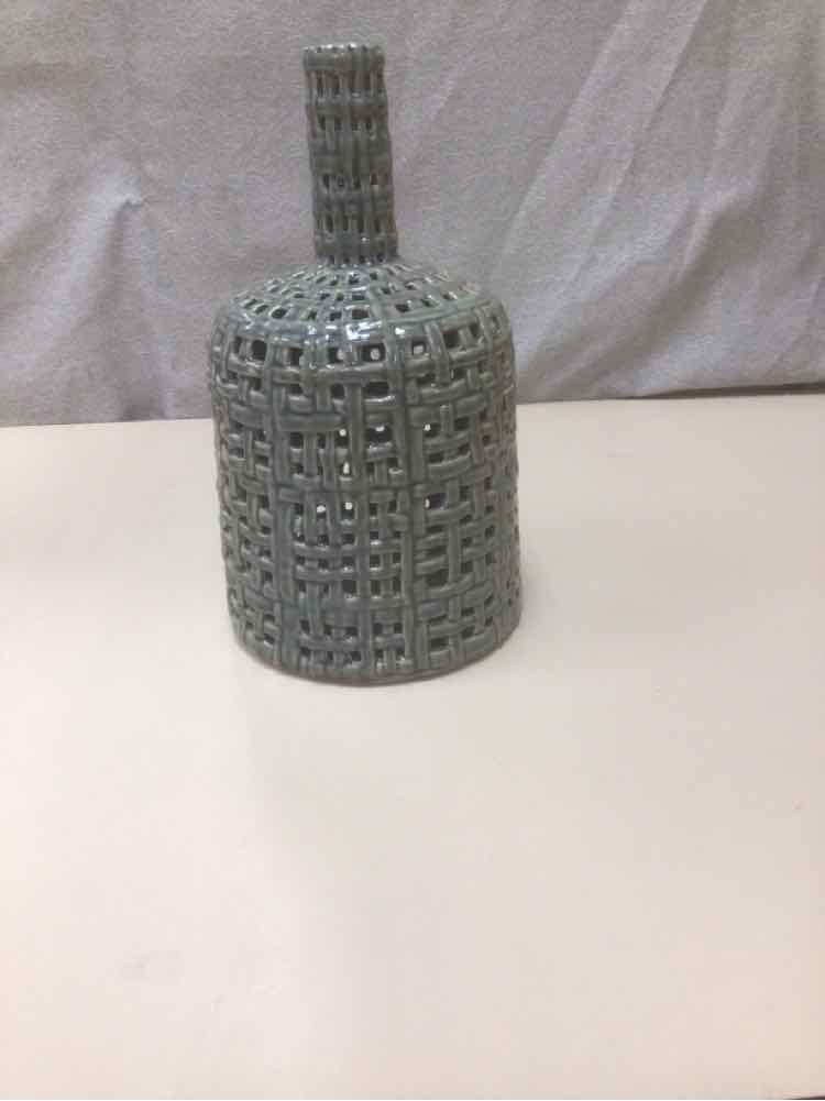 GREEN CERAMIC VASE WITH WOVEN DESIGN