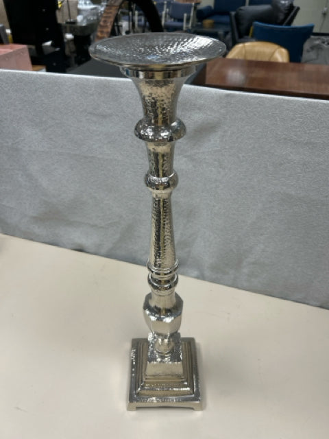 SILVER METAL CANDLE STAND