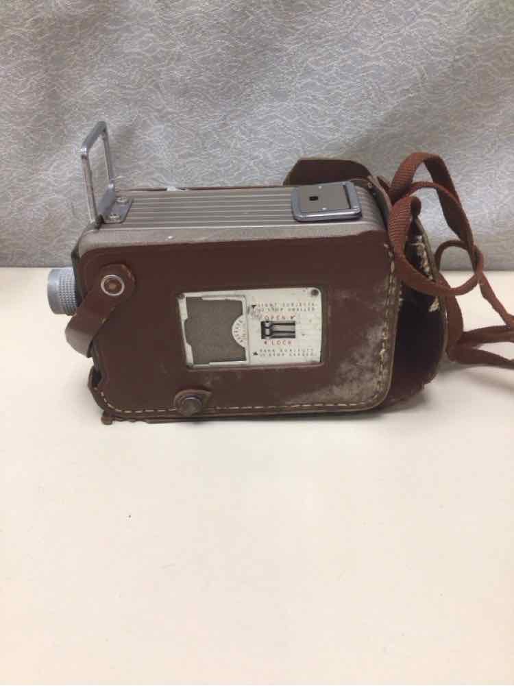 ANTIQUE KODAK CAMERA W/CASE