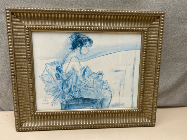 WOMAN BLUE OUTLINE SKETCH