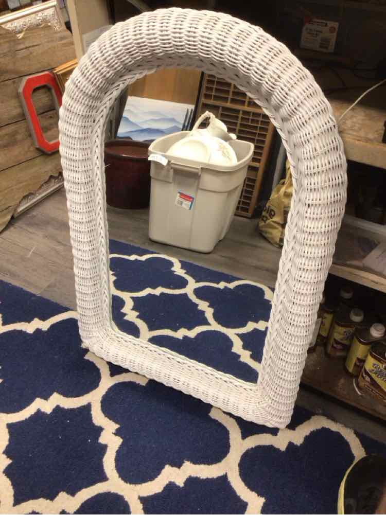 WHITE WICKER ARCH MIRROR
