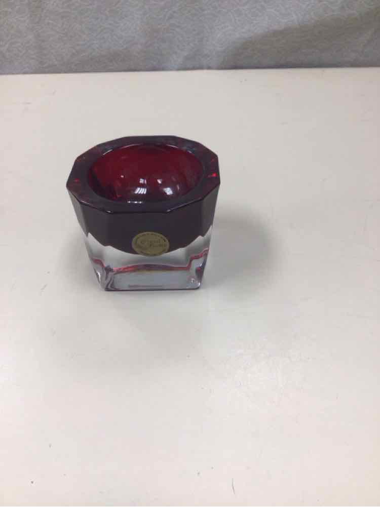 RED/WHITE CANDLE HOLDER
