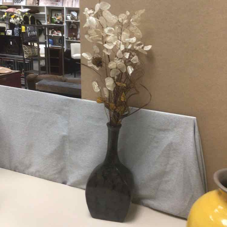 DARK BASE VASE W/FILLER