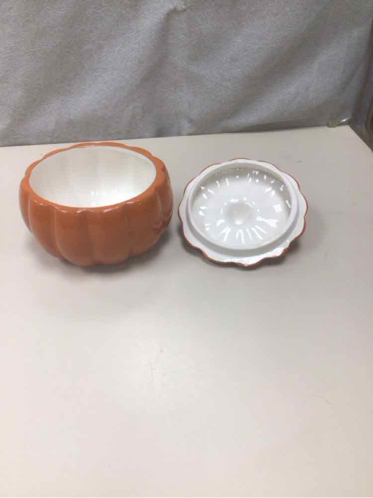 LIDDED PUMPKIN CERAMIC