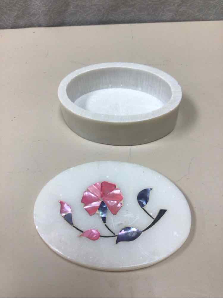 FLORAL STONE LIDDED CONT