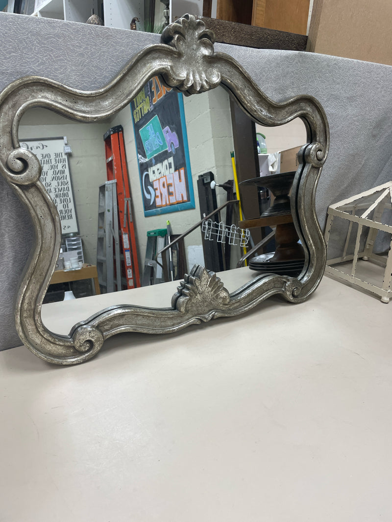 SILVER WAVY FRAME MIRROR