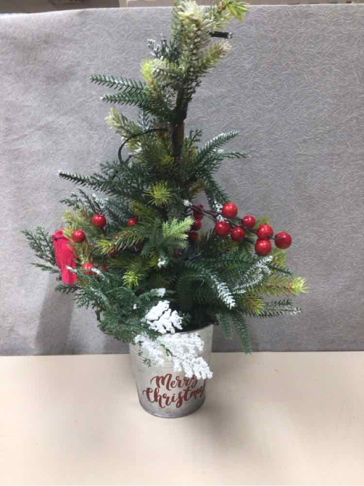 XMAS TREE IN BUCKET W/LIGHTS
