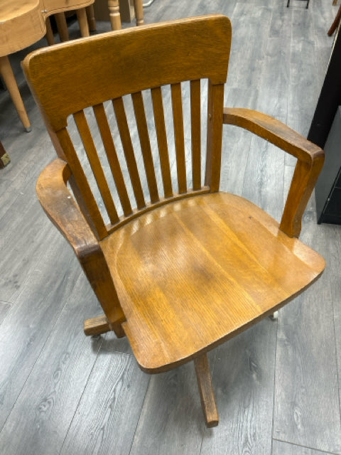 OAK DESK CHAIR ON WHEELS