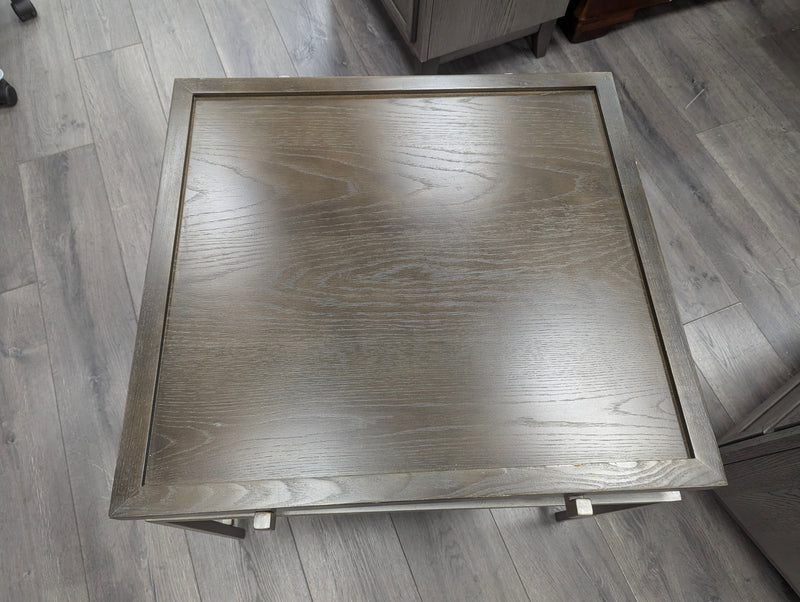 CONTEMPORARY END TABLE W/GEOMETRIC FRAME