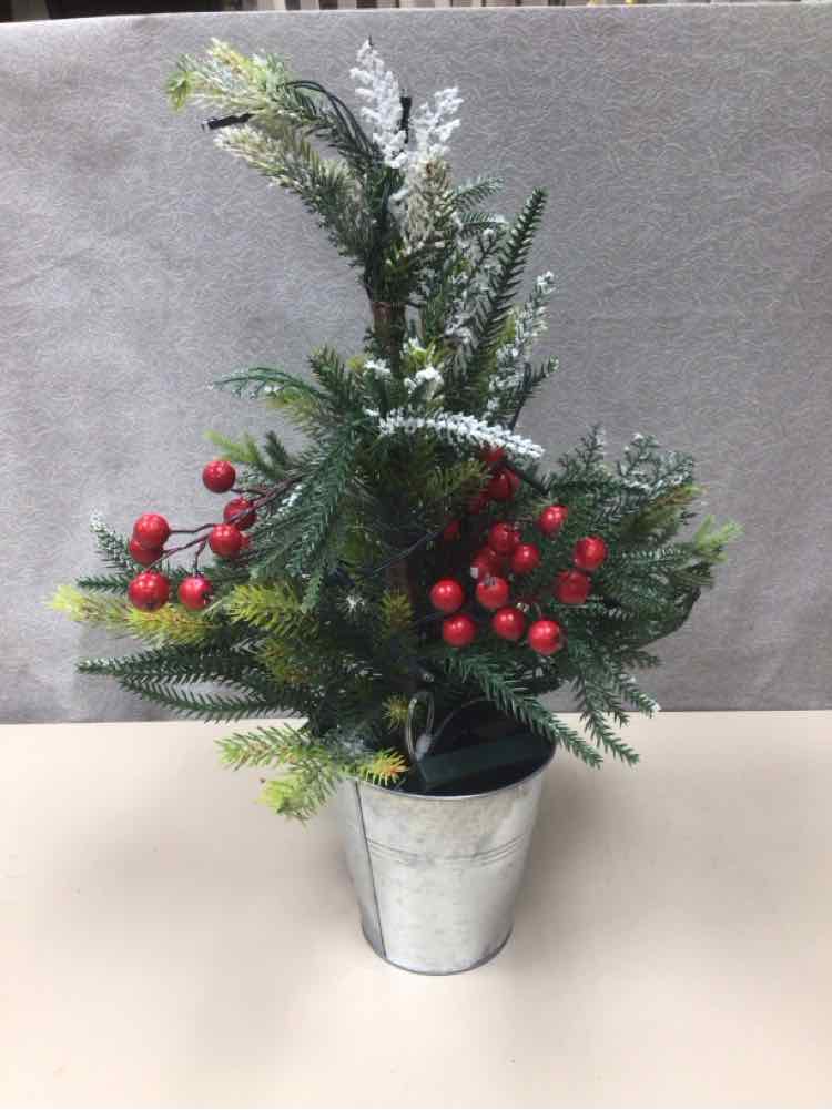 XMAS TREE IN BUCKET W/LIGHTS