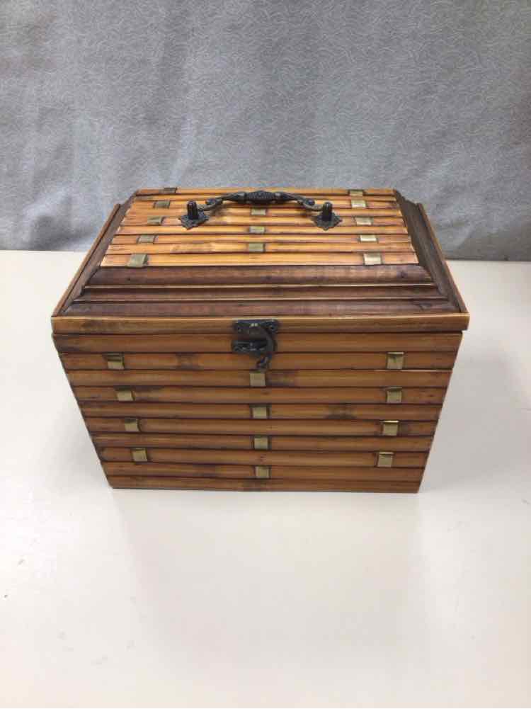 BAMBOO BOX W/HANDLE