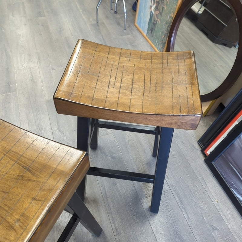 2 30" ARCHED WOOD BARSTOOLS