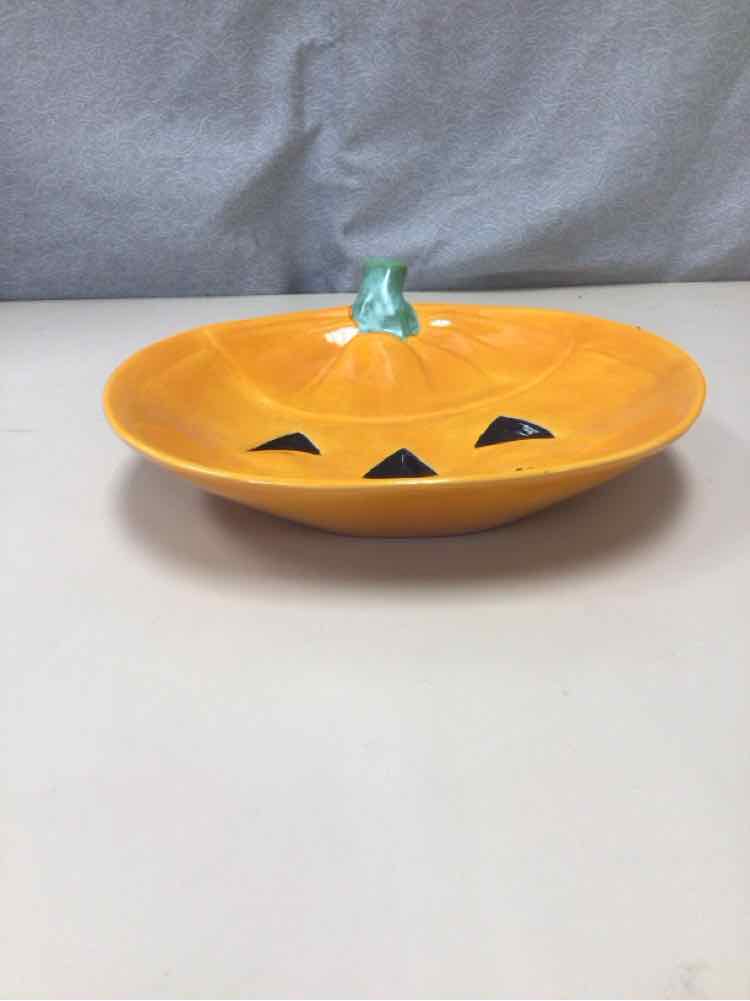 LARGE JACK-O-LANTERN DISH