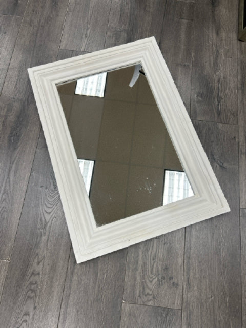 WHITE FRAMED WOODEN MIRROR