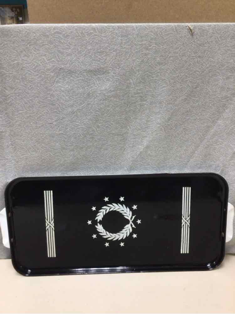 BLACK/WHITE SERVING TRAY