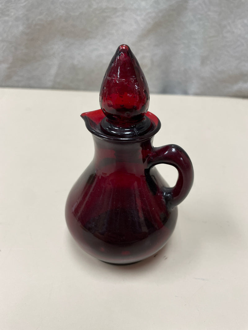 RED GLASS BOTTLE W/TOP