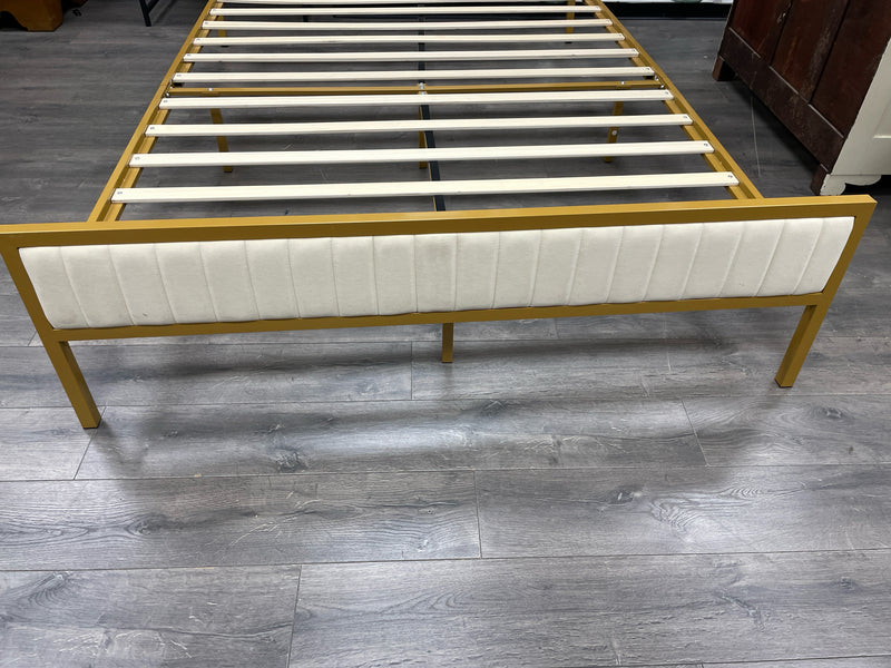 WHITE CUSHION GOLD HEAD/FOOT BOARD