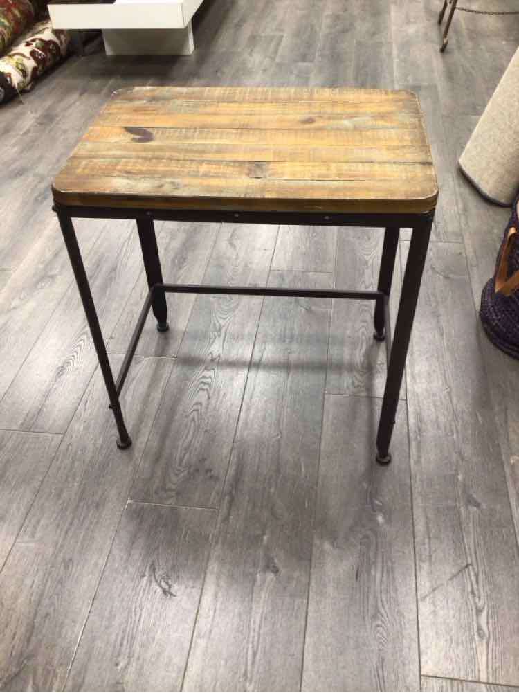 RUSTIC WOOD END TABLE WITH METAL LEGS