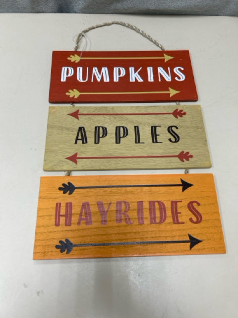 "PUMPKINS, APPLES, HAYRIDE" SIGN