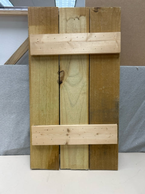 GIRAFFES ON 3 WOOD BOARDS PIC