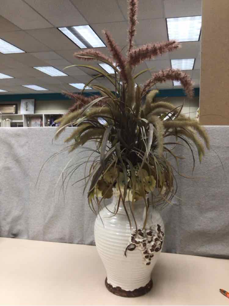 WHITE VASE W/ARRANGEMENT