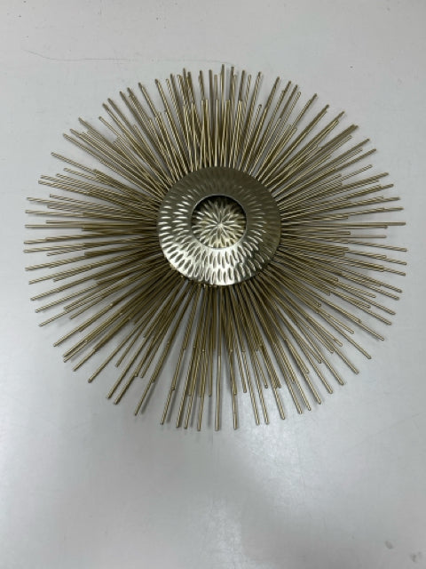 MEDIUM GOLD STARBURST METAL WALL DECOR