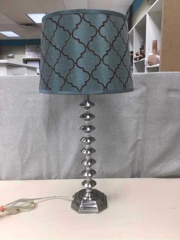 SILVER BASE W/GREEN/BROWN SHADE