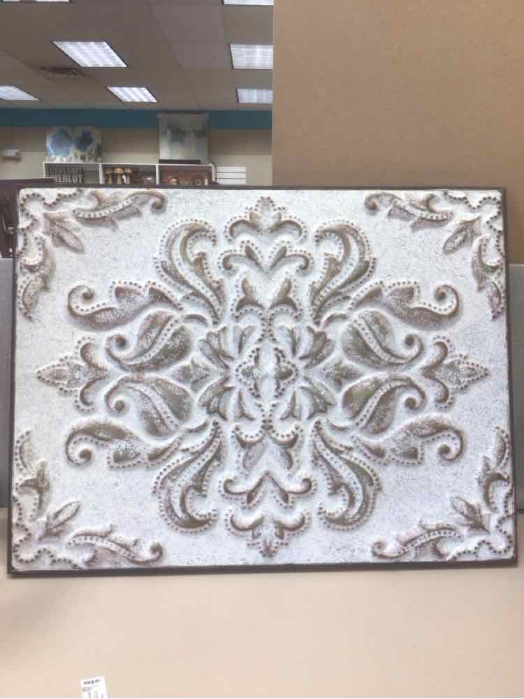 WHITE DISTRESSED METAL EMBLEM